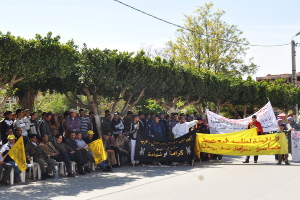 الطبقة العاملة والنقابات بزايو تخلد عيد فاتح ماي وسط  مشاركة المعطلين والحركة الطلابية الطبقة العاملة والنقابات بزايو تخلد عيد فاتح ماي وسط  مشاركة المعطلين والحركة الطلابية