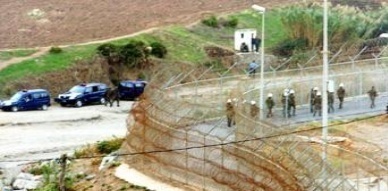 تراجع تسللات المهاجرين غير الشرعيين من السياج الحدودي لمليلية المحتلة بفضل تفعيل جهاز وقائي جديد تراجع تسللات المهاجرين غير الشرعيين من السياج الحدودي لمليلية المحتلة بفضل تفعيل جهاز وقائي جديد