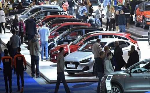 معرض للسيارات ببروكسل إستقبل حوالي 150 الف زائر في عطلة نهاية الأسبوع معرض للسيارات ببروكسل إستقبل حوالي 150 الف زائر في عطلة نهاية الأسبوع