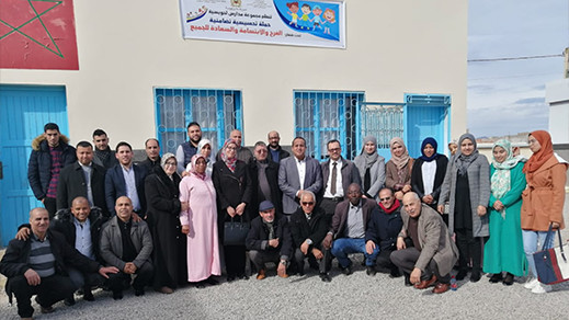 مديرية التعليم بالناظور تُكرّم مجموعة مدارس "لحويسية" بالعروي بإهدائها لوحة الكترونية تفاعلية مديرية التعليم بالناظور تُكرّم مجموعة مدارس "لحويسية" بالعروي بإهدائها لوحة الكترونية تفاعلية