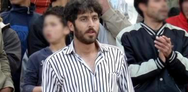 درك الحسيمة يعتقل الناشط في حركة 20 فبراير "حليم البقالي" واحتجاجات واسعة تطالب بإطلاق سراحه درك الحسيمة يعتقل الناشط في حركة 20 فبراير "حليم البقالي" واحتجاجات واسعة تطالب بإطلاق سراحه