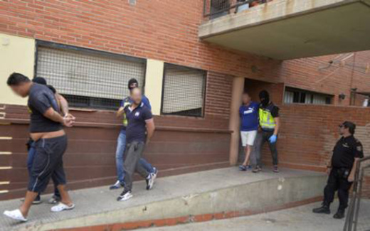 مليلية.. هذه أهم عمليات القرصنة لشبكة الناظور وهكذا تمكنت من اختراق الحسابات البنكية لضحاياها مليلية.. هذه أهم عمليات القرصنة لشبكة الناظور وهكذا تمكنت من اختراق الحسابات البنكية لضحاياها