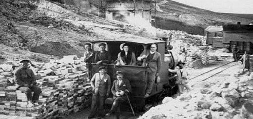 ربورتاج.. "أَدْرَار نْ وَكْسان" بالناظور .. منجم حديد أغرى الاستعمار الإسباني ربورتاج.. "أَدْرَار نْ وَكْسان" بالناظور .. منجم حديد أغرى الاستعمار الإسباني