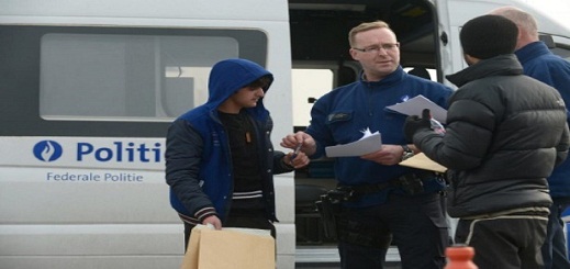 العثور على ثمانية مهاجرين في شاحنة مبردة ببلجيكا