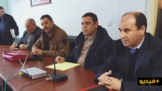 تأجيل دورة بلدية الناظور لغياب "النصاب".. ومتتبعون يسحبون الثقة من المجلس الجديد تأجيل دورة بلدية الناظور لغياب "النصاب".. ومتتبعون يسحبون الثقة من المجلس الجديد