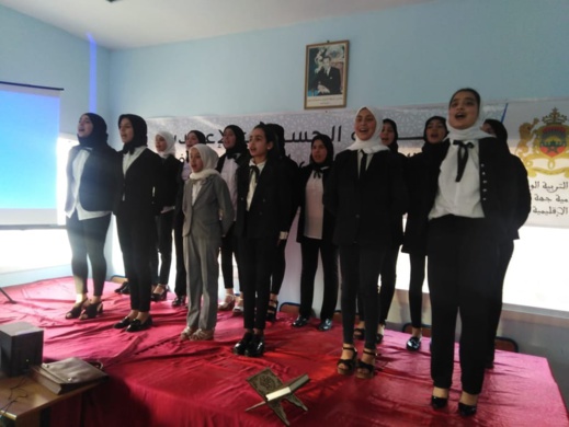 اعدادية "الحسني" تحتفي بتلامذتها المتفوقين دراسيا في حفل بالناظور اعدادية "الحسني" تحتفي بتلامذتها المتفوقين دراسيا في حفل بالناظور
