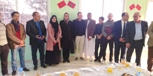 اعدادية "الحسني" تحتفي بتلامذتها المتفوقين دراسيا في حفل بالناظور اعدادية "الحسني" تحتفي بتلامذتها المتفوقين دراسيا في حفل بالناظور