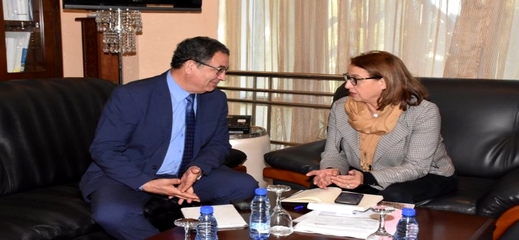 الحساني وبودرا يتدارسان إمكانية تنظيم مشترك للقاء دولي حول تعزيز الديمقراطية المحلية الحساني وبودرا يتدارسان إمكانية تنظيم مشترك للقاء دولي حول تعزيز الديمقراطية المحلية