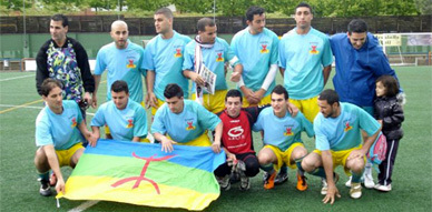 تكريم اللاعب الريفي نور الدين الروتبي في مدينة روزاس الكاتلانية تكريم اللاعب الريفي نور الدين الروتبي في مدينة روزاس الكاتلانية