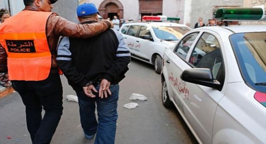 الشرطة تباشر أبحاثها مع شخص متقاعد تحوم حوله شبهة هتك عرض أطفال قاصرين الشرطة تباشر أبحاثها مع شخص متقاعد تحوم حوله شبهة هتك عرض أطفال قاصرين