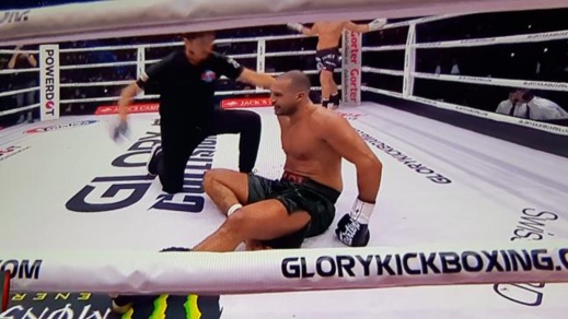 بدر هاري يعود إلى الحلبة بعد تعافيه من الإصابة وهذا تاريخ نزاله القادم بدر هاري يعود إلى الحلبة بعد تعافيه من الإصابة وهذا تاريخ نزاله القادم