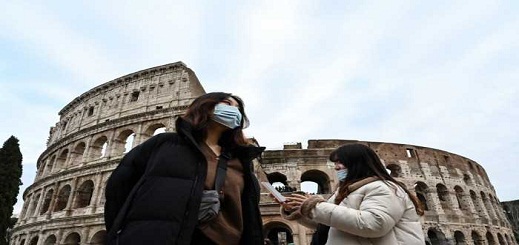 فيروس كورونا يحاصر هذا البلد الأوروبي والسلطات تغلق الحانات والمدارس والمباني العامة فيروس كورونا يحاصر هذا البلد الأوروبي والسلطات تغلق الحانات والمدارس والمباني العامة
