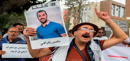 حقوقيون يضربون عن الطعام لـ 24 ساعة تضامنا مع معتقلي حراك الريف حقوقيون يضربون عن الطعام لـ 24 ساعة تضامنا مع معتقلي حراك الريف
