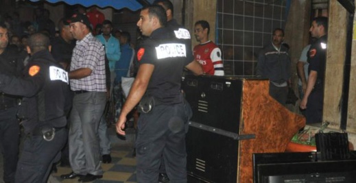 توقيف مسيرين لمقاهي رفضوا الامتثال لاجراءات الوقاية من فيروس كورونا توقيف مسيرين لمقاهي رفضوا الامتثال لاجراءات الوقاية من فيروس كورونا