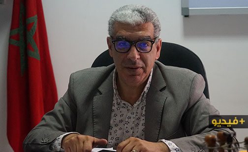 مدير "قسم الصحة" بالناظور يوجه نصائح وإراشادات لسائقي سيارات الأجرة للوقاية من الجائحة مدير "قسم الصحة" بالناظور يوجه نصائح وإراشادات لسائقي سيارات الأجرة للوقاية من الجائحة