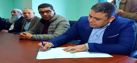 رئيس وأعضاء مكتب مجلس جماعة الناظور يساهمون بتعويض شهر في صندوق مكافحة كورونا رئيس وأعضاء مكتب مجلس جماعة الناظور يساهمون بتعويض شهر في صندوق مكافحة كورونا