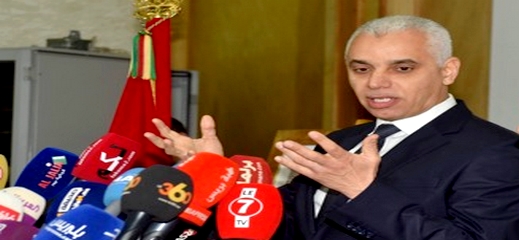 وزير الصحة.. عدد المخالطين للمصابين بفيروس "كورونا" بلغ 1360 حالة وزير الصحة.. عدد المخالطين للمصابين بفيروس "كورونا" بلغ 1360 حالة