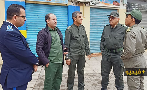 السلطات المحلية بالناظور تمنع التجمعات وتطالب المواطنين بدخول المنازل السلطات المحلية بالناظور تمنع التجمعات وتطالب المواطنين بدخول المنازل
