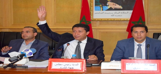 بعوي وأعضاء مجلس جهة الشرق يساهمون بتعويضاتهم في صندوق مواجهة فيروس كورونا بعوي وأعضاء مجلس جهة الشرق يساهمون بتعويضاتهم في صندوق مواجهة فيروس كورونا