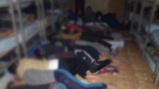 بالصور.. قاصرين مغاربة يعيشون في مركز إيواء بمليلية في ظروف المزرية وسط إنتشار كورونا بالصور.. قاصرين مغاربة يعيشون في مركز إيواء بمليلية في ظروف المزرية وسط إنتشار كورونا