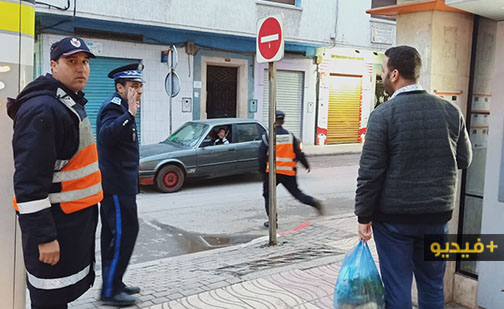 سلطات الناظور تفرض "ّحالة الطوارئ الصحية" وتجبر المواطنين على الدخول إلى منازلهم