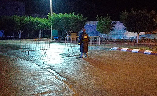 درك الكبداني ينفذ حالة الطوارئ الصحية ويجبر السكان على الدخول إلى منازلهم درك الكبداني ينفذ حالة الطوارئ الصحية ويجبر السكان على الدخول إلى منازلهم