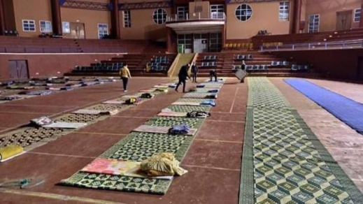 نشطاء بالناظور يطالبون بتعميم مبادرة تحويل القاعات المغطاة إلى مأوى للمشردين نشطاء بالناظور يطالبون بتعميم مبادرة تحويل القاعات المغطاة إلى مأوى للمشردين