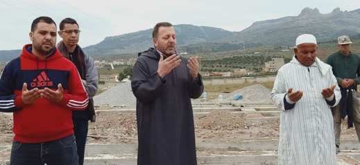 تشييع جنازة الزميل "حمادي مرسق" في جو استثنائي بمقبرة الناظور تشييع جنازة الزميل "حمادي مرسق" في جو استثنائي بمقبرة الناظور