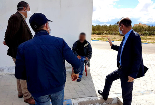 لمواجهة وباء كورونا.. جماعة الدريوش تخصص 42 مليون سنتيم لدعم الأسر المتضررة وإيواء المشردين لمواجهة وباء كورونا.. جماعة الدريوش تخصص 42 مليون سنتيم لدعم الأسر المتضررة وإيواء المشردين