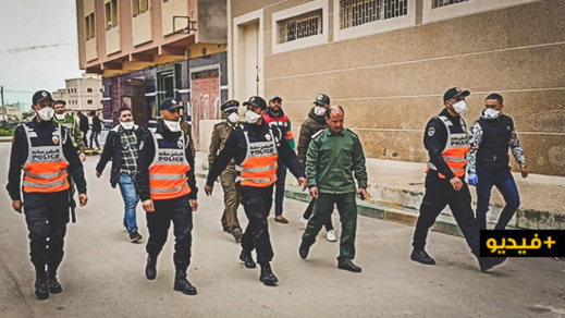 شاهدوا.. السلطات تحذر وتحث المواطنين على البقاء في المنازل بعد انتشار الفيروس بالناظور