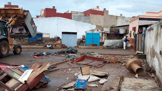 السلطة المحلية وأمن أزغنغان تهدم محلات غير مصرحة وتسهر على تنفيذ حالة الطوارئ الصحية السلطة المحلية وأمن أزغنغان تهدم محلات غير مصرحة وتسهر على تنفيذ حالة الطوارئ الصحية