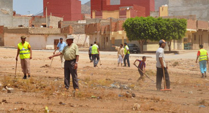 جمعية الجيل الجديد تنظم حملة نظافة بأحياء معمل السكر بزايو جمعية الجيل الجديد تنظم حملة نظافة بأحياء معمل السكر بزايو