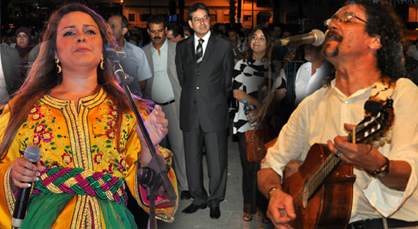 إفتتاح فعاليات النسخة السابعة للمهرجان المتوسطي بالحسيمة على إيقاع الإبداع إفتتاح فعاليات النسخة السابعة للمهرجان المتوسطي بالحسيمة على إيقاع الإبداع