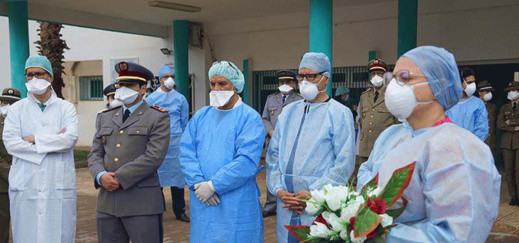 المتعافون الثلاثة من مرض كوفيد19 يغادرون مستشفى الحسني بالناظور المتعافون الثلاثة من مرض كوفيد19 يغادرون مستشفى الحسني بالناظور