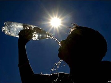 حليمي: صيام رمضان في "الصيف" لا يؤثر على صحة الصائم حليمي: صيام رمضان في "الصيف" لا يؤثر على صحة الصائم