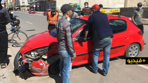 نقل سائق سيارة أجرة إلى مستعجلات الناظور بعد اصطدامه بعمود للإنارة العمومية نقل سائق سيارة أجرة إلى مستعجلات الناظور بعد اصطدامه بعمود للإنارة العمومية