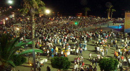 رمضان بالحسيمة .. هدوء بالنهار ورواج منقطع النظير ليلا رمضان بالحسيمة .. هدوء بالنهار ورواج منقطع النظير ليلا