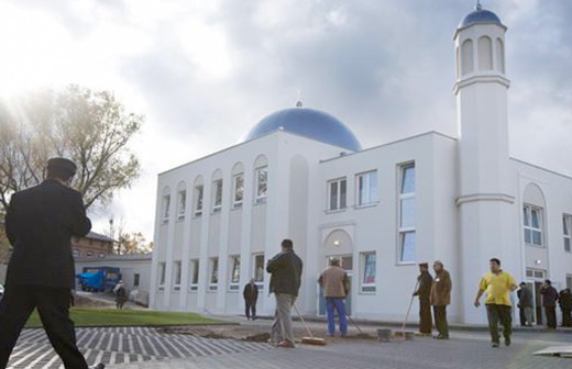 مساجد ألمانيا تفتح أبوابها أمام المصلين