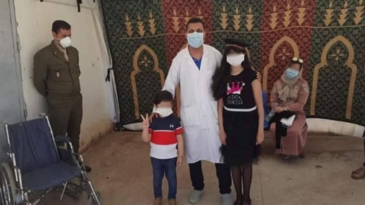 بالصور.. شفاء طفلين من فيروس كورونا بالناظور ومغادرتهم للحجر الصحي 