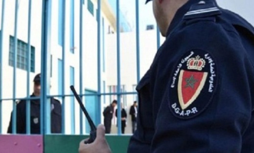 مندوبية السجون تكشف أسباب توقيف اثنين من موظفيها