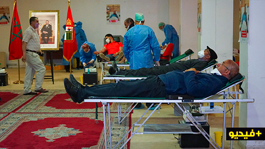 بإشراف من عامل الناظور.. موظفو العمالة والبلدية يتبرعون بالدم لسدّ الخصاص بإشراف من عامل الناظور.. موظفو العمالة والبلدية يتبرعون بالدم لسدّ الخصاص