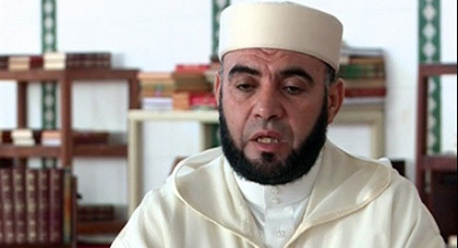 عبد الكريم الحديدي.. قارئ يؤم 20 ألف مصل كل يوم عبد الكريم الحديدي.. قارئ يؤم 20 ألف مصل كل يوم