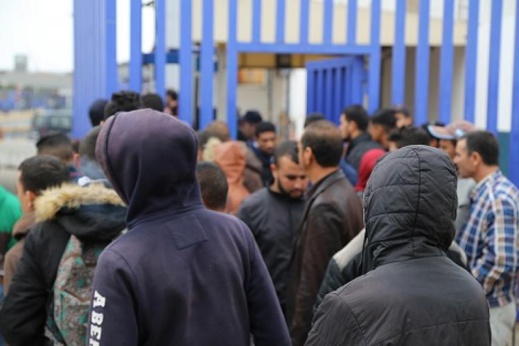 بعد شهريين من إغلاق المعابر بين مليلية والناظور.. فتح الحدود متعلق بالحالة الوبائية بعد شهريين من إغلاق المعابر بين مليلية والناظور.. فتح الحدود متعلق بالحالة الوبائية