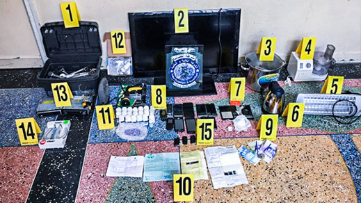 الشرطة القضائية بالناظور تعتقل عصابة إجرامية مختصة في السرقة والتزوير والإبتزاز الشرطة القضائية بالناظور تعتقل عصابة إجرامية مختصة في السرقة والتزوير والإبتزاز