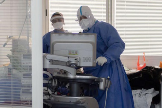 الناظور.. تحاليل الكشف عن فيروس "كورونا" تشمل المشتغلين بالوحدات الصناعية الناظور.. تحاليل الكشف عن فيروس "كورونا" تشمل المشتغلين بالوحدات الصناعية