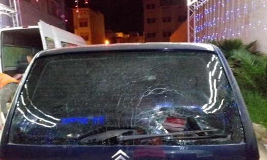 غريب.. مجهولون بحي إيكوناف يعتدون على متطوعين يوزعون القفف على المعوزين غريب.. مجهولون بحي إيكوناف يعتدون على متطوعين يوزعون القفف على المعوزين