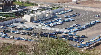 ساكنة الحسيمة تتنفس الصعداء بعد انتقال الطاكسيات الى كالابونيطا ساكنة الحسيمة تتنفس الصعداء بعد انتقال الطاكسيات الى كالابونيطا