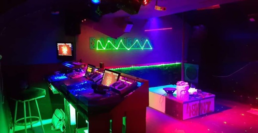 إسبانيا.. افتتاح الملاهي الليلية بشرط الرقص على الكراسي دون وقوف إسبانيا.. افتتاح الملاهي الليلية بشرط الرقص على الكراسي دون وقوف