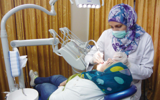 أطباء الأسنان يحصون خسائرهم: 80% من العيادات تعيش الإفلاس ومطالبة بدعم حكومي للقطاع أطباء الأسنان يحصون خسائرهم: 80% من العيادات تعيش الإفلاس ومطالبة بدعم حكومي للقطاع