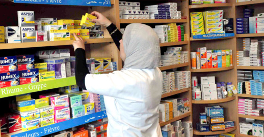 صيادلة بن طيب يرفضون التحكم في توقيت عمل "الصيدليات" من طرف جمعية المستخدمين صيادلة بن طيب يرفضون التحكم في توقيت عمل "الصيدليات" من طرف جمعية المستخدمين